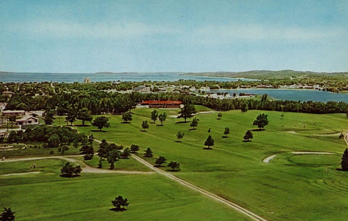 Traverse City Country Club - Vintage Postcard